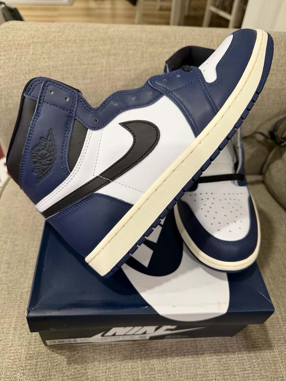 Air Jordan 1 Retro High OG 'Midnight Navy' Size 11